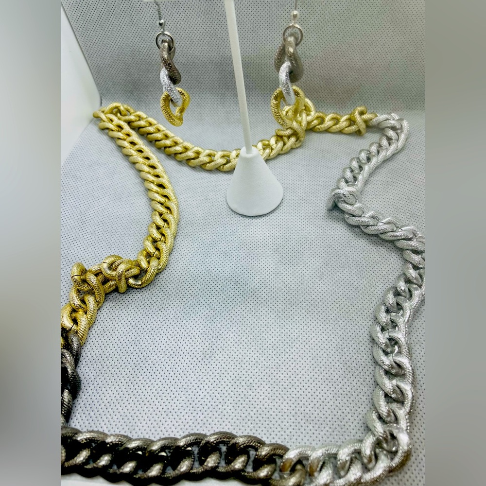 Link chain and earrings
